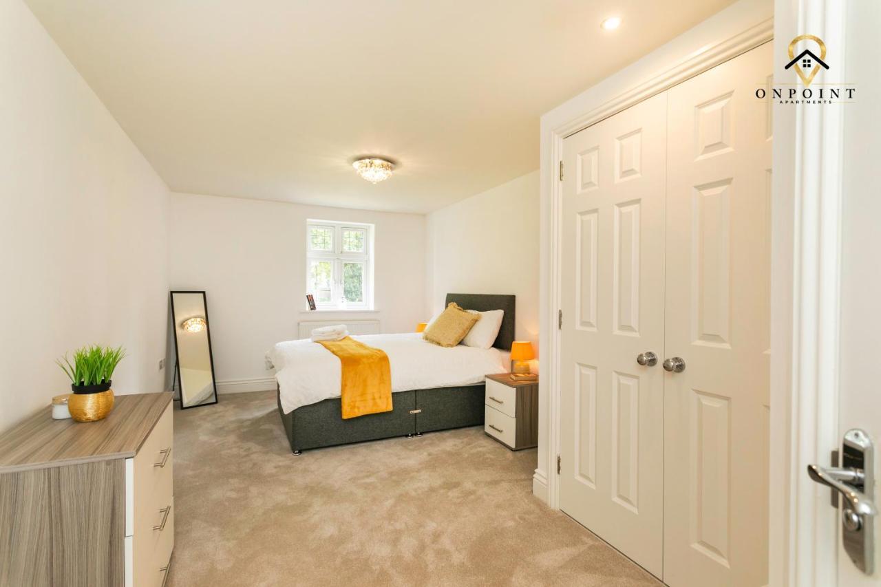 ✰Onpoint -Large 2 Bedroom Apt With Parking!✰ นอตติงแฮม ภายนอก รูปภาพ
