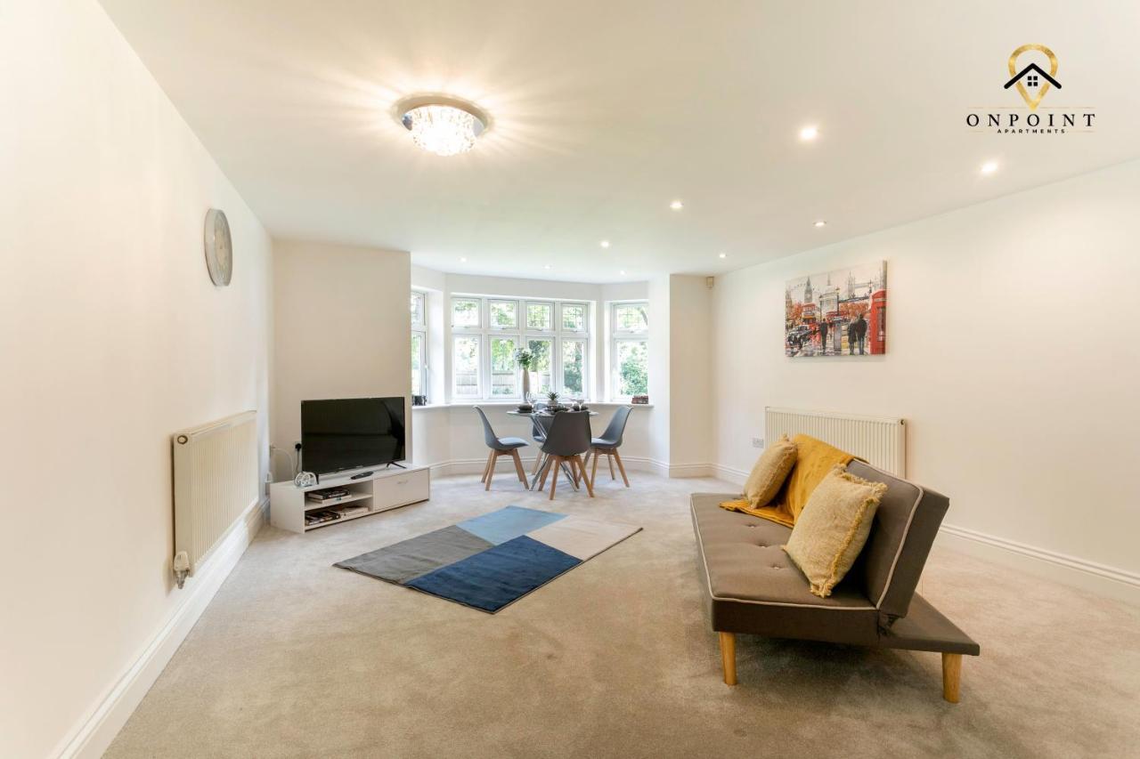 ✰Onpoint -Large 2 Bedroom Apt With Parking!✰ นอตติงแฮม ภายนอก รูปภาพ